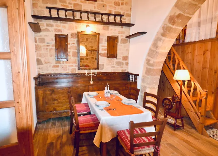 Villa Patitiri Traditional House With Hot Tub