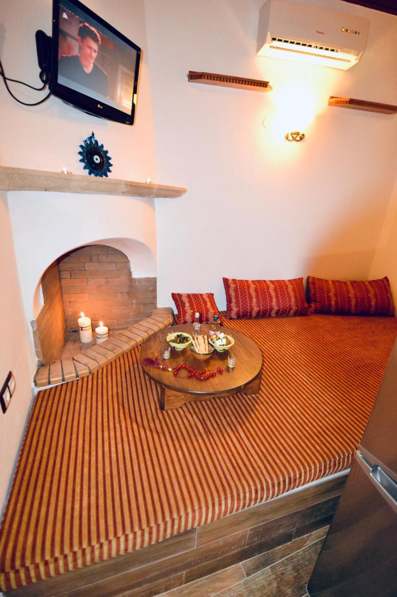Villa Patitiri Traditional House With Hot Tub