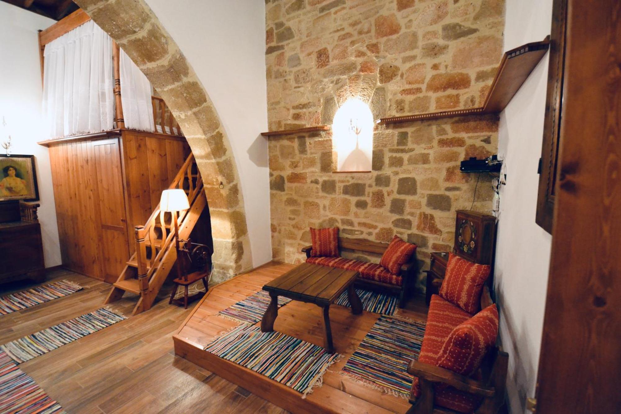 Patitiri Traditional House With Hot Tub Архангелос